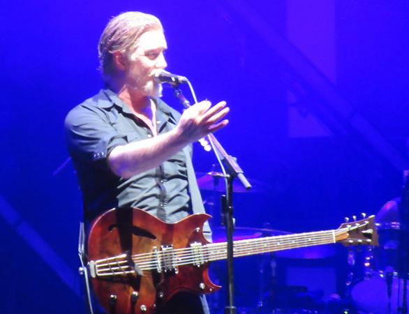 Queens of the Stone Age (Festival Pause Guitare) en concert
